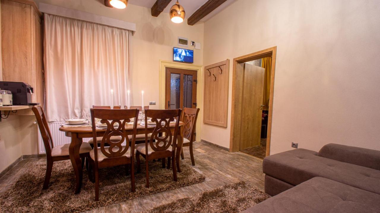 House Apartment *